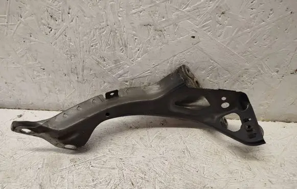 Audi A6 C7 Fender mounting bracket 4G0821136A ZL8L