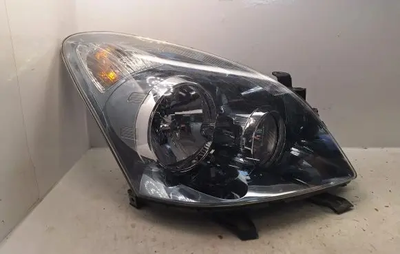 Toyota Corolla Verso AR10 Headlight/headlamp 811300F080 7357230400