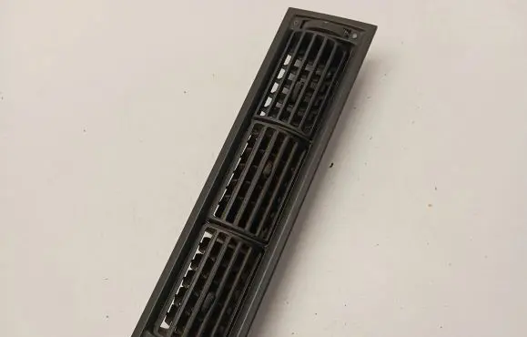 Volkswagen Transporter - Caravelle T4 Dash center air vent grill 701819709B 7D2819703A 7D1819703A