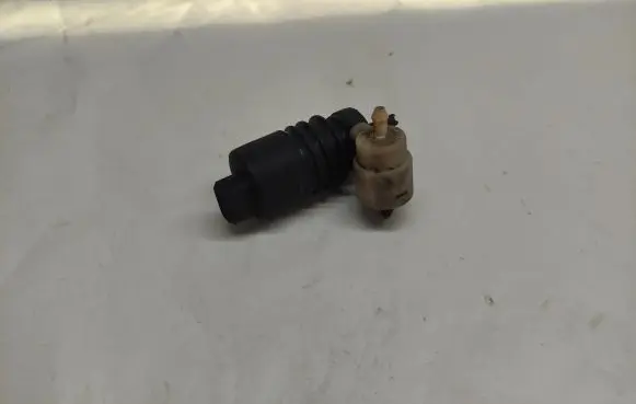 Audi A6 S6 C5 4B Windscreen/windshield washer pump PA6GBGF30
