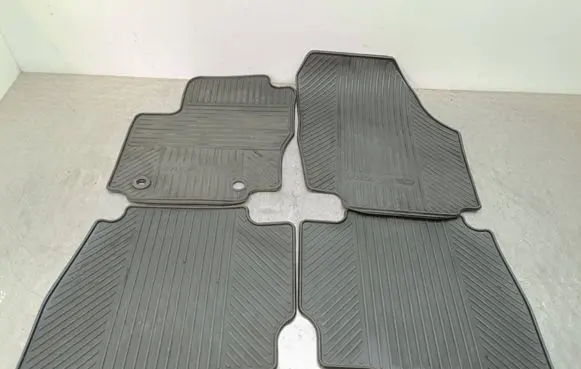 Ford Mondeo MK IV Car floor mat set 7S7JX130C07BA 7S7JX13010DA 7S7J130C06BA
