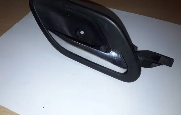 BMW 5 E39 Front door interior handle 8226050