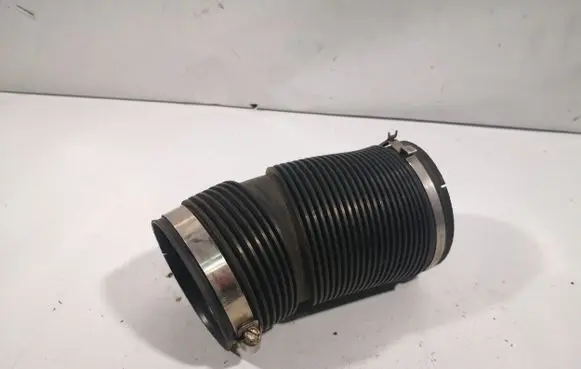 Audi A4 S4 B6 8E 8H Air intake duct part 06C129627D