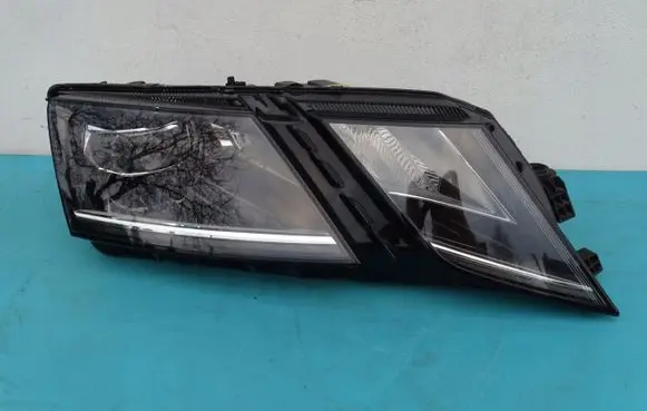 Skoda Octavia Mk3 (5E) Headlight/headlamp 5E1941016D