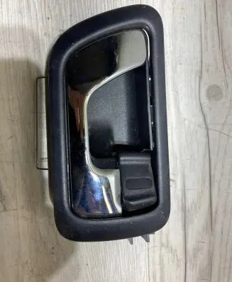 Mitsubishi Pajero Front door interior handle MR43227