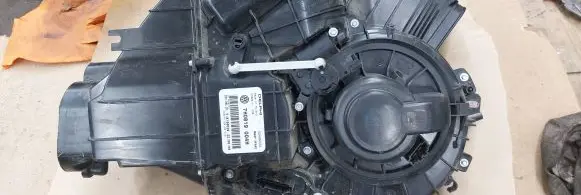 Volkswagen Transporter - Caravelle T5 Interior heater climate box assembly housing 7H0819004H B156029
