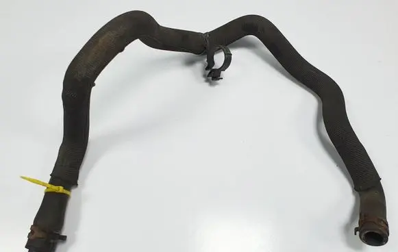 Engine coolant pipe/hose