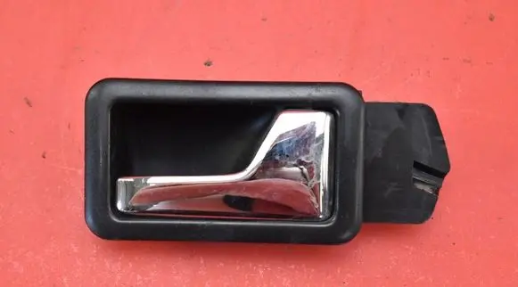 Audi 80 90 S2 B4 Front door interior handle 893837020