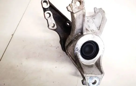 Honda Civic Engine mount bracket 100smja0600 100smja-0600