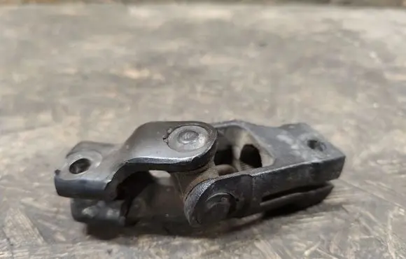 Jaguar XJ X350 Steering column universal joint R254