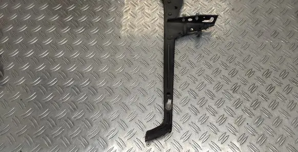 Radiator support slam panel bracket