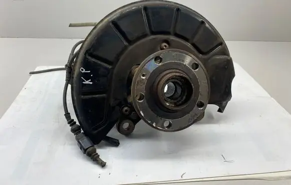 Volkswagen Tiguan Front wheel hub FAG805657A