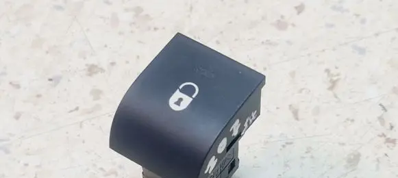 Peugeot 207 Central locking switch button 96570636XT