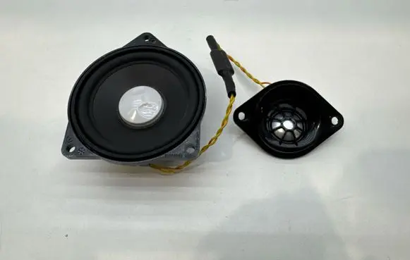 BMW 5 F10 F11 Subwoofer speaker 61928910