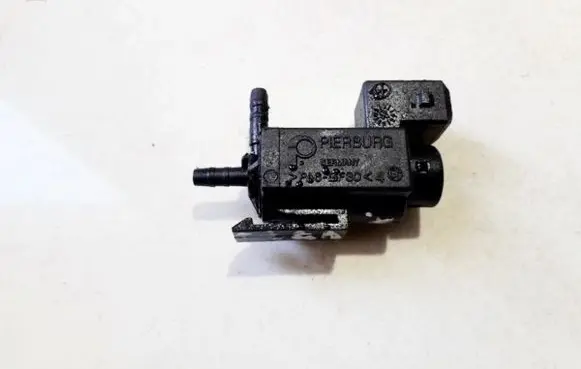 BMW 5 E39 Turbo solenoid valve 72234100 971160