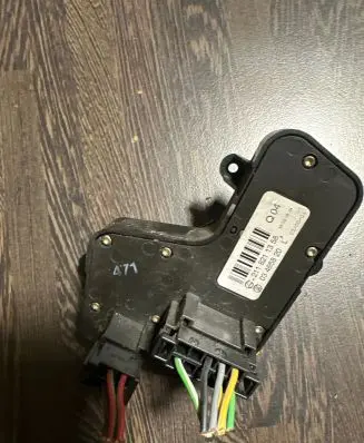 Mercedes-Benz E W211 Seat control switch 2118211358 03465820
