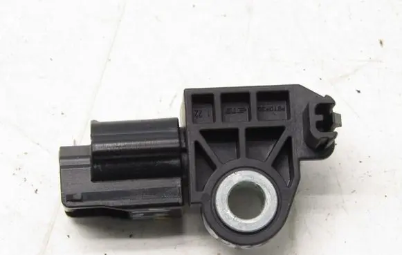Dacia Sandero III Airbag deployment crash/impact sensor 988307904R