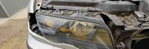 BMW 3 E46 Headlight/headlamp 