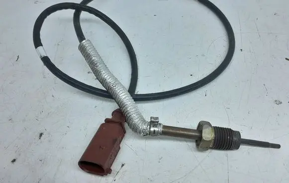 Cupra Formentor Exhaust gas temperature sensor 05E906088D