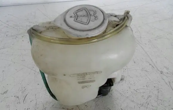 Mitsubishi Galant Windshield washer fluid reservoir/tank 06035468