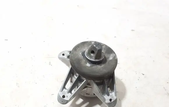 Mercedes-Benz GLE W167 Engine mount bracket A1672405400