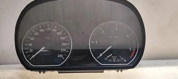 BMW 1 E81 E87 Speedometer (instrument cluster) 9110195 102495251 150147158