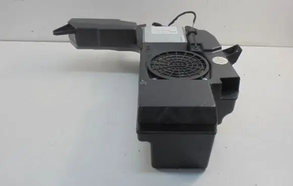 Audi A4 S4 B6 8E 8H Subwoofer speaker 8E9035382