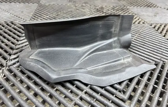 Alfa Romeo Stelvio Rear/tail light trim molding 156117190