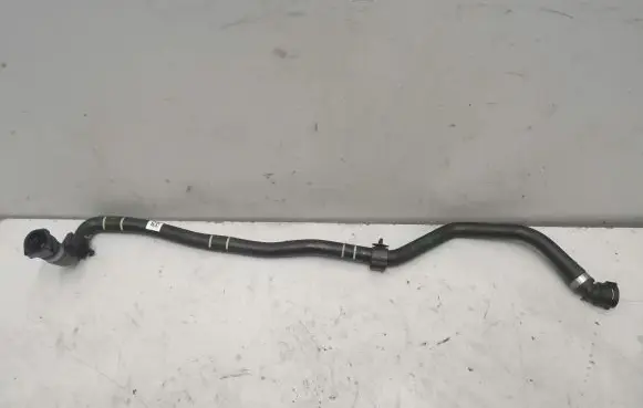 BMW 4 F32 F33 Engine coolant pipe/hose 7635807