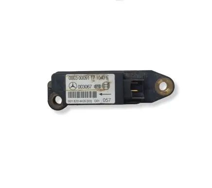 Mercedes-Benz C W203 Airbag deployment crash/impact sensor 0018204426 003067 0300091171