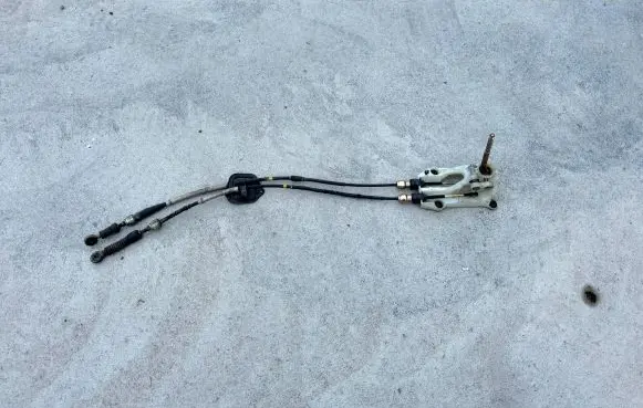Gear shift cable linkage