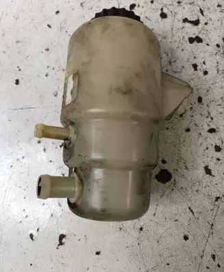 Fiat Freemont Power steering fluid tank/reservoir 