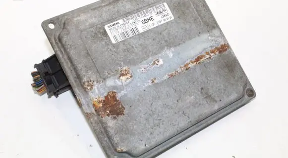 Ford Fiesta Engine control unit/module 4S6112A650SE