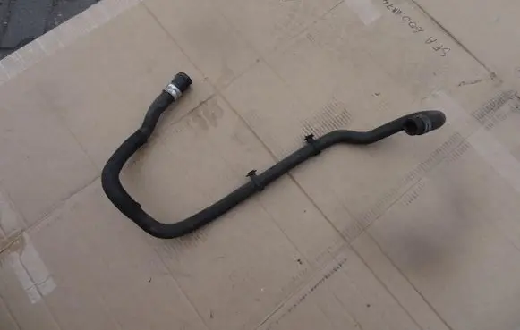Peugeot 308 Engine coolant pipe/hose 