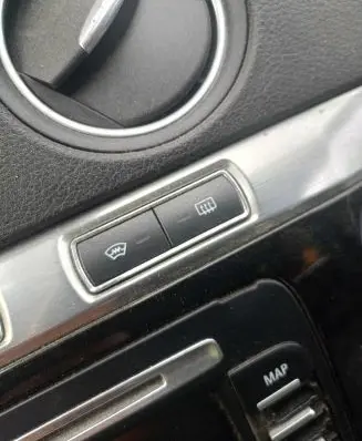 Ford S-MAX Windscreen/window heater switch