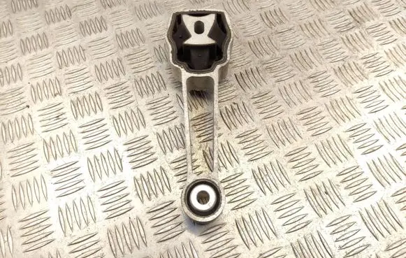 Land Rover Discovery Sport Engine mount bracket