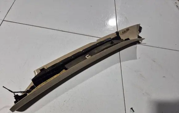Volvo XC70 (C) pillar trim 