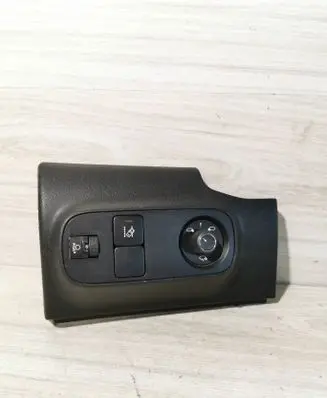 Citroen C3 Wing mirror switch 9817840980