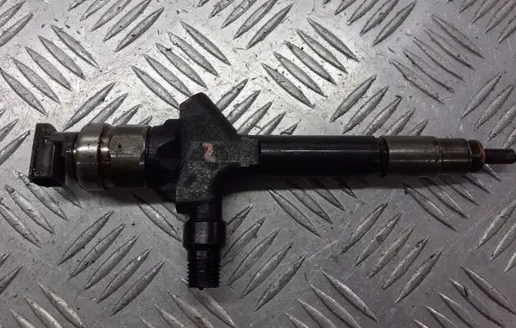 Mazda 5 Fuel injectors set RF7J13H50