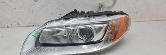 Volvo V70 Headlights/headlamps set 31353532 6336100000