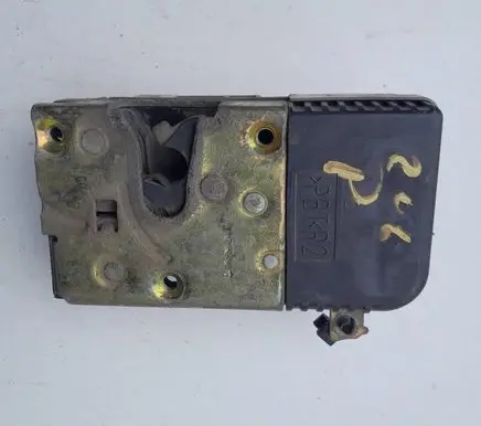 Peugeot 206 Front door lock 