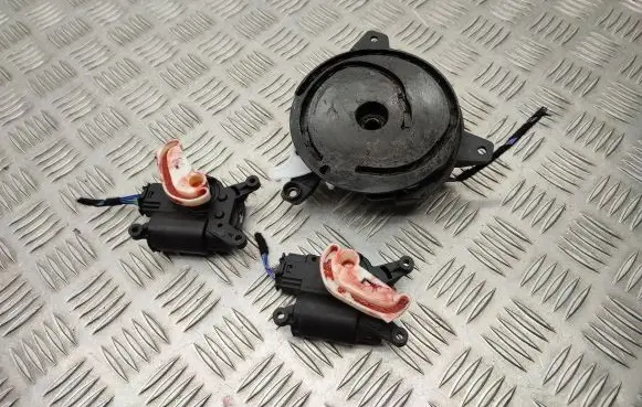 Chrysler Pacifica Air flap motor/actuator