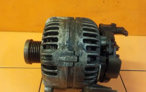 Audi A3 8Y Generator/alternator 0124525188