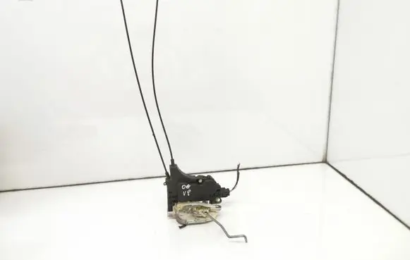 Mitsubishi Lancer X Rear door lock
