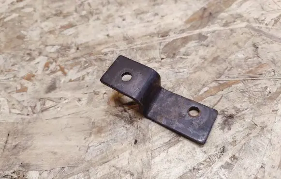 Maserati Quattroporte Radiator mount bracket