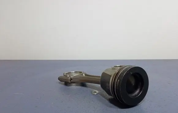 Piston