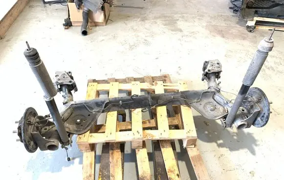 Nissan Juke I F15 Rear axle beam 55501BV80A