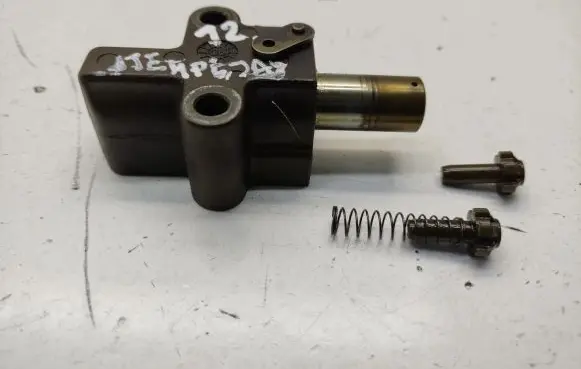 Nissan Murano Z50 Timing belt/chain tensioner 