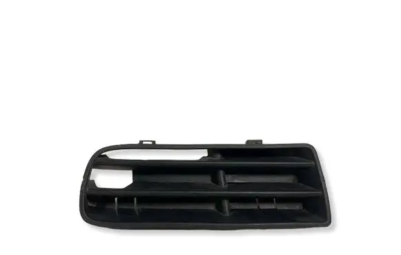 Volkswagen Golf IV Front bumper lower grill 1J0853665B