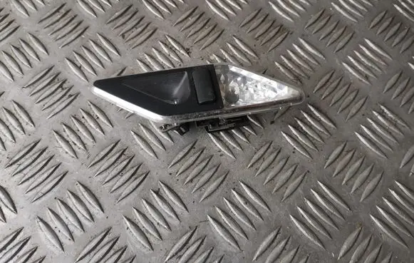 BMW 3 E46 Rear seat light 8375585